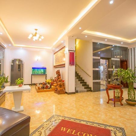 Jasmine Hotel& Sky Bar Батамбанг Екстериор снимка