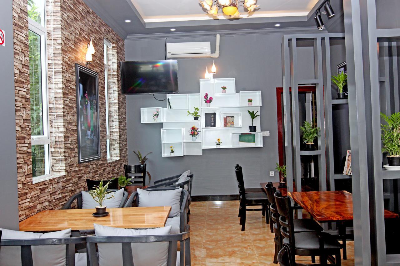 Jasmine Hotel& Sky Bar Батамбанг Екстериор снимка