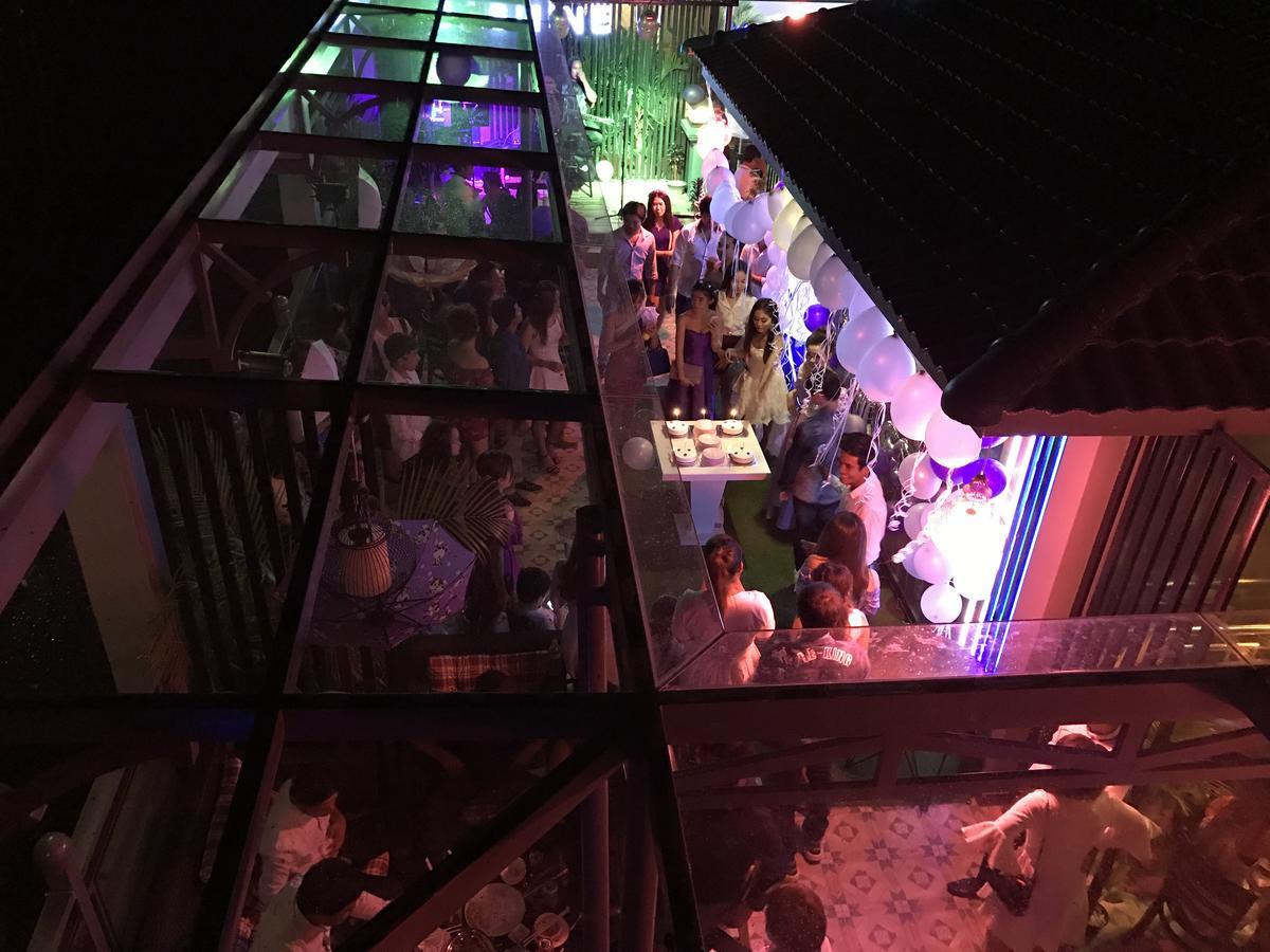 Jasmine Hotel& Sky Bar Батамбанг Екстериор снимка