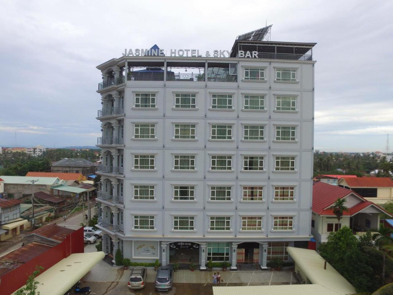 Jasmine Hotel& Sky Bar Батамбанг Екстериор снимка