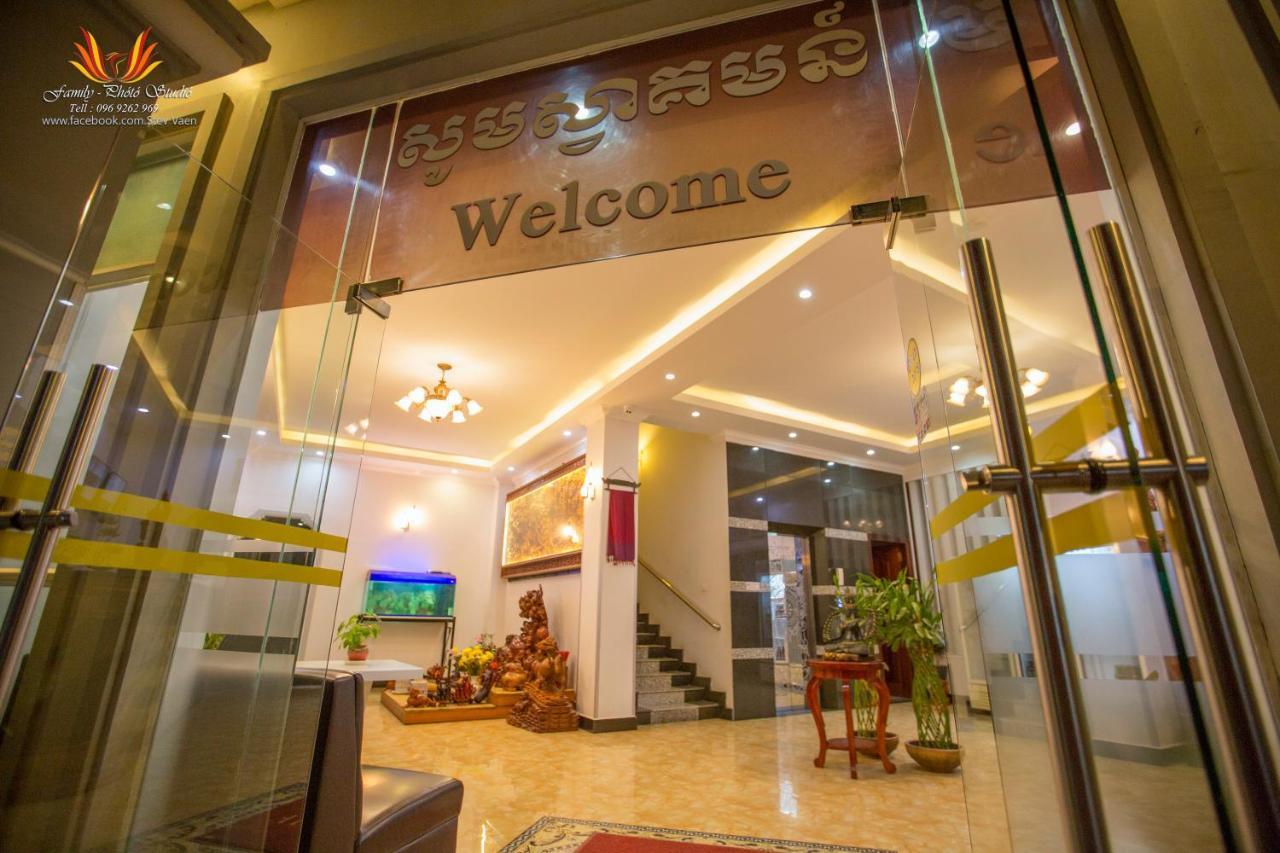 Jasmine Hotel& Sky Bar Батамбанг Екстериор снимка