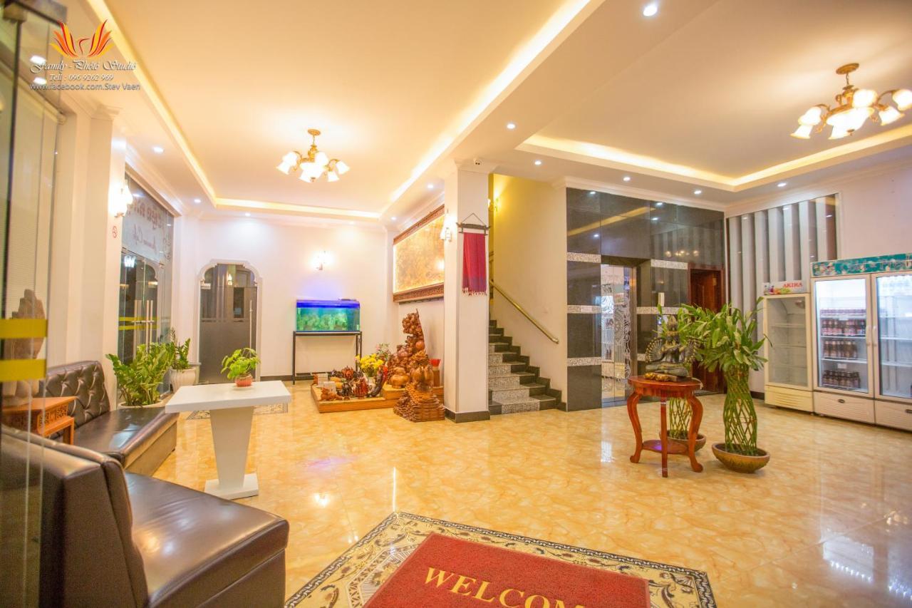 Jasmine Hotel& Sky Bar Батамбанг Екстериор снимка