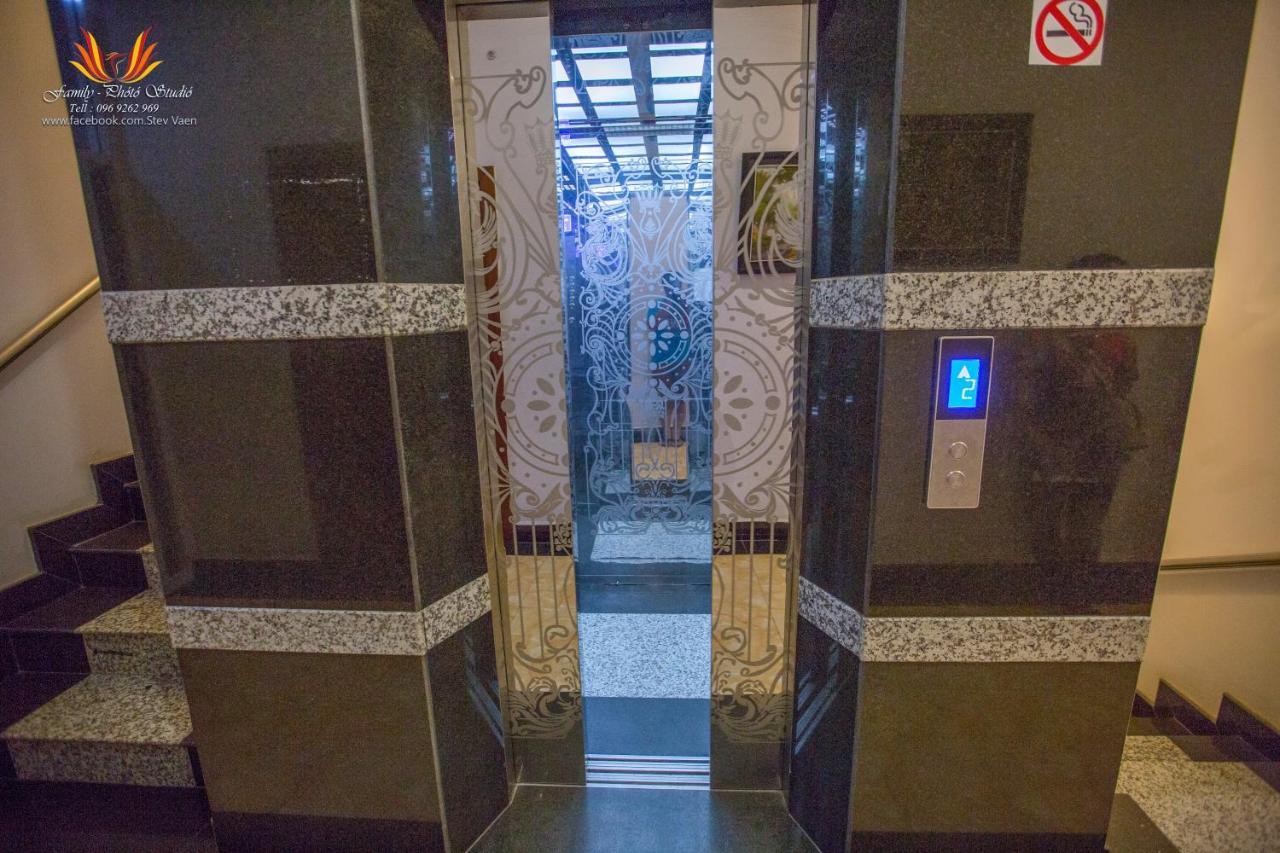 Jasmine Hotel& Sky Bar Батамбанг Екстериор снимка