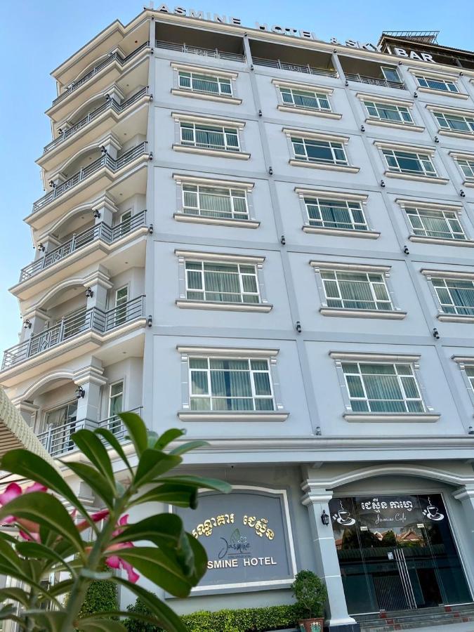 Jasmine Hotel& Sky Bar Батамбанг Екстериор снимка