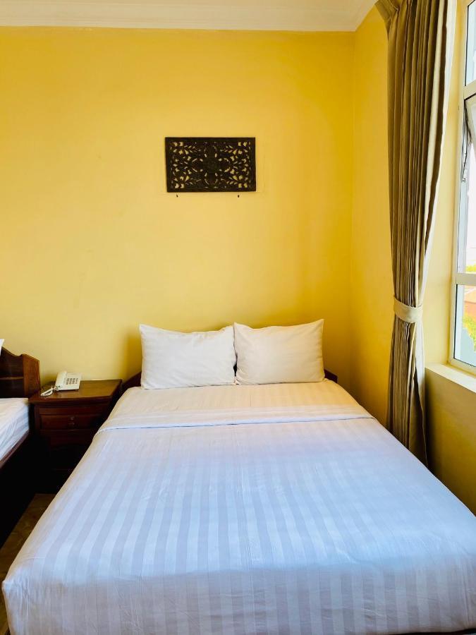 Jasmine Hotel& Sky Bar Батамбанг Екстериор снимка