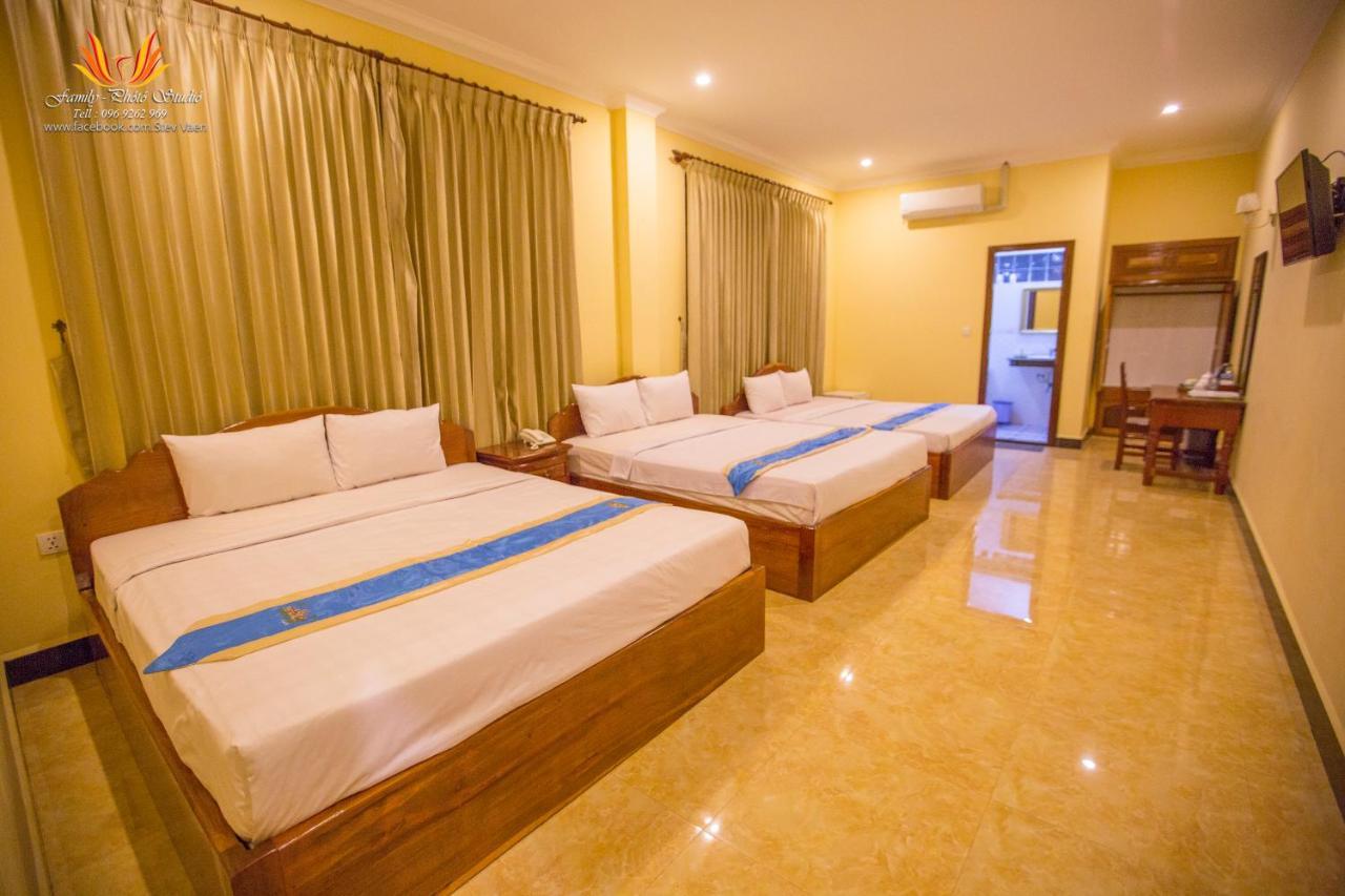 Jasmine Hotel& Sky Bar Батамбанг Екстериор снимка